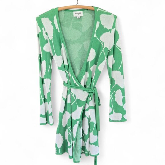 Diane Von Furstenberg XS Green & White Ginko Leaf Wrap Sweater Top Dress - Picture 2 of 16